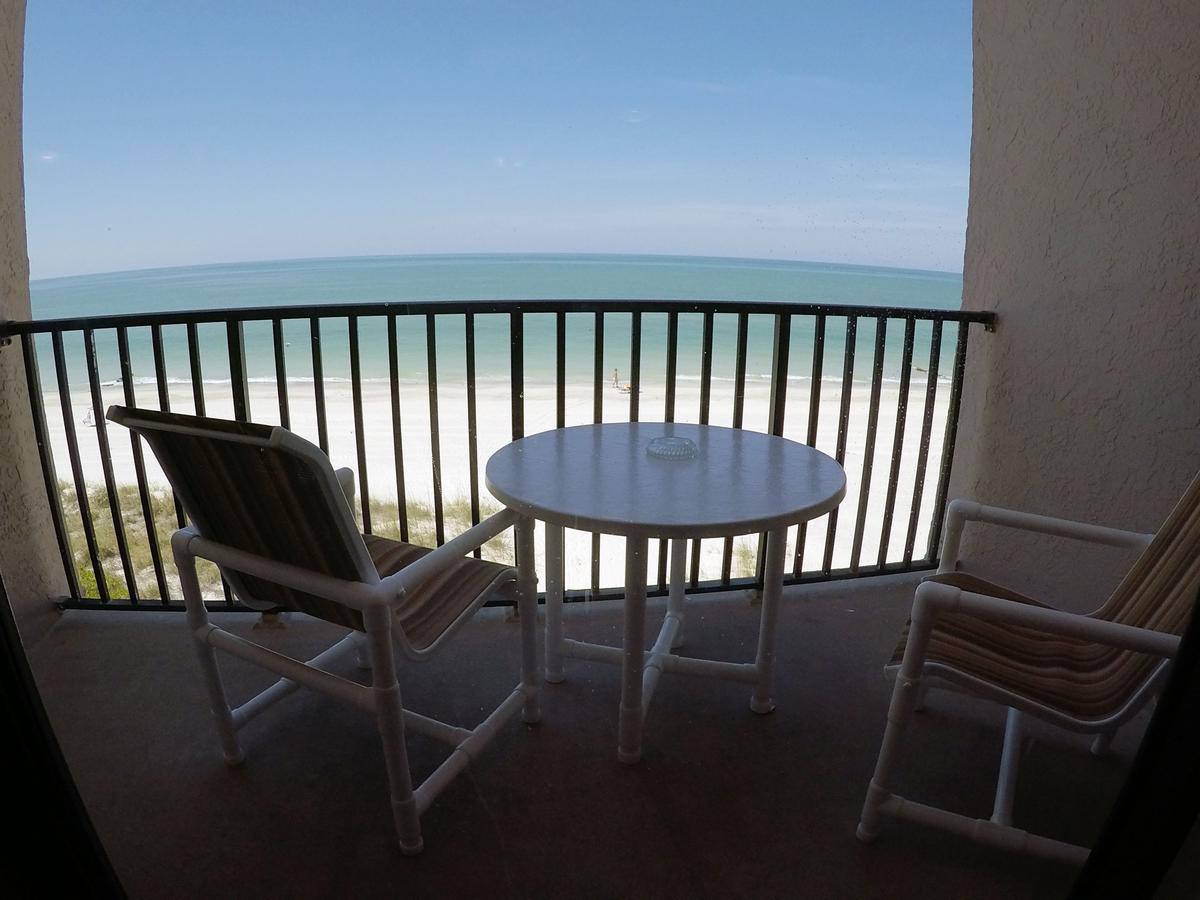Island Gulf Resort St. Pete Beach Exterior photo