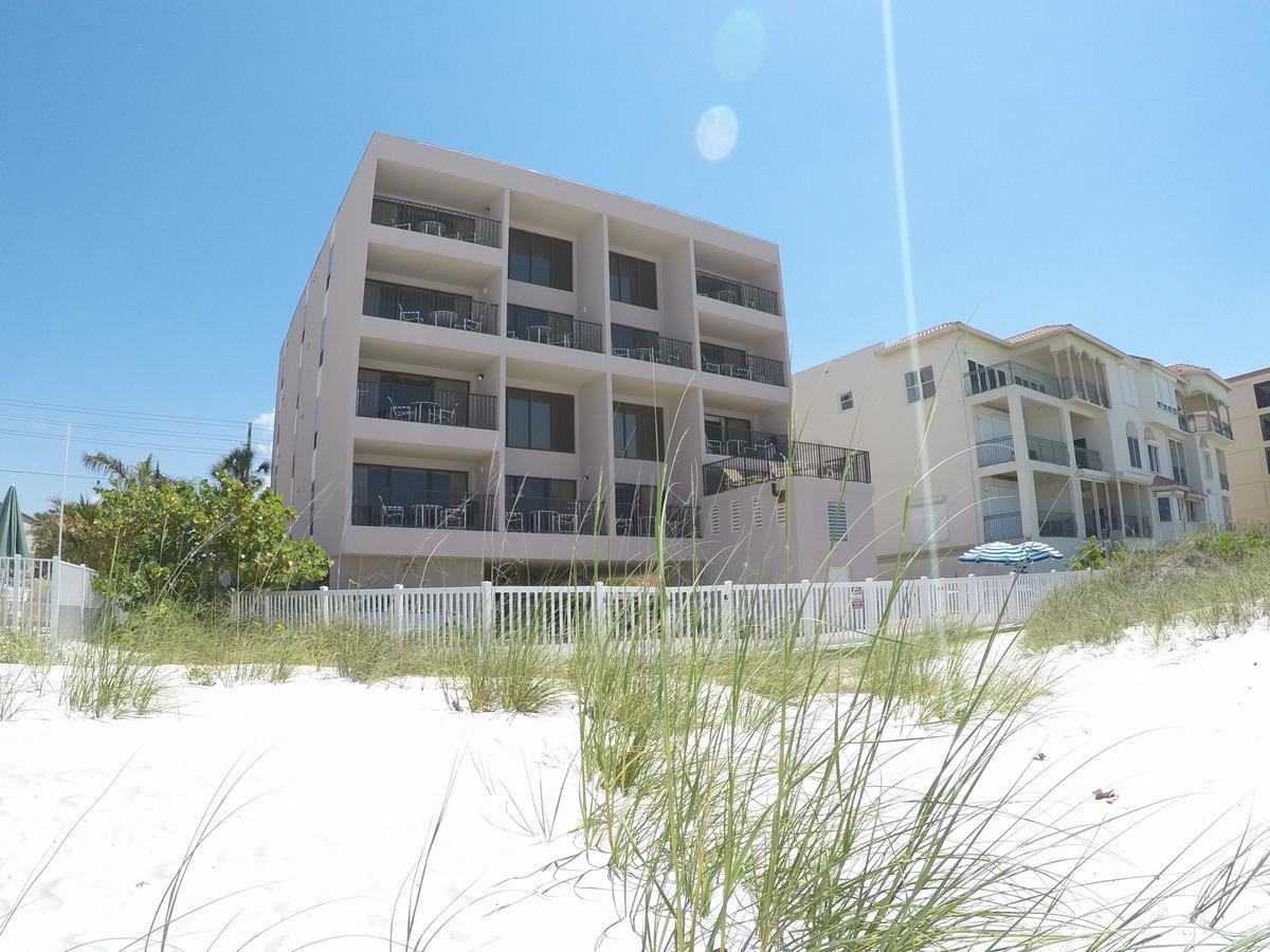 Island Gulf Resort St. Pete Beach Exterior photo